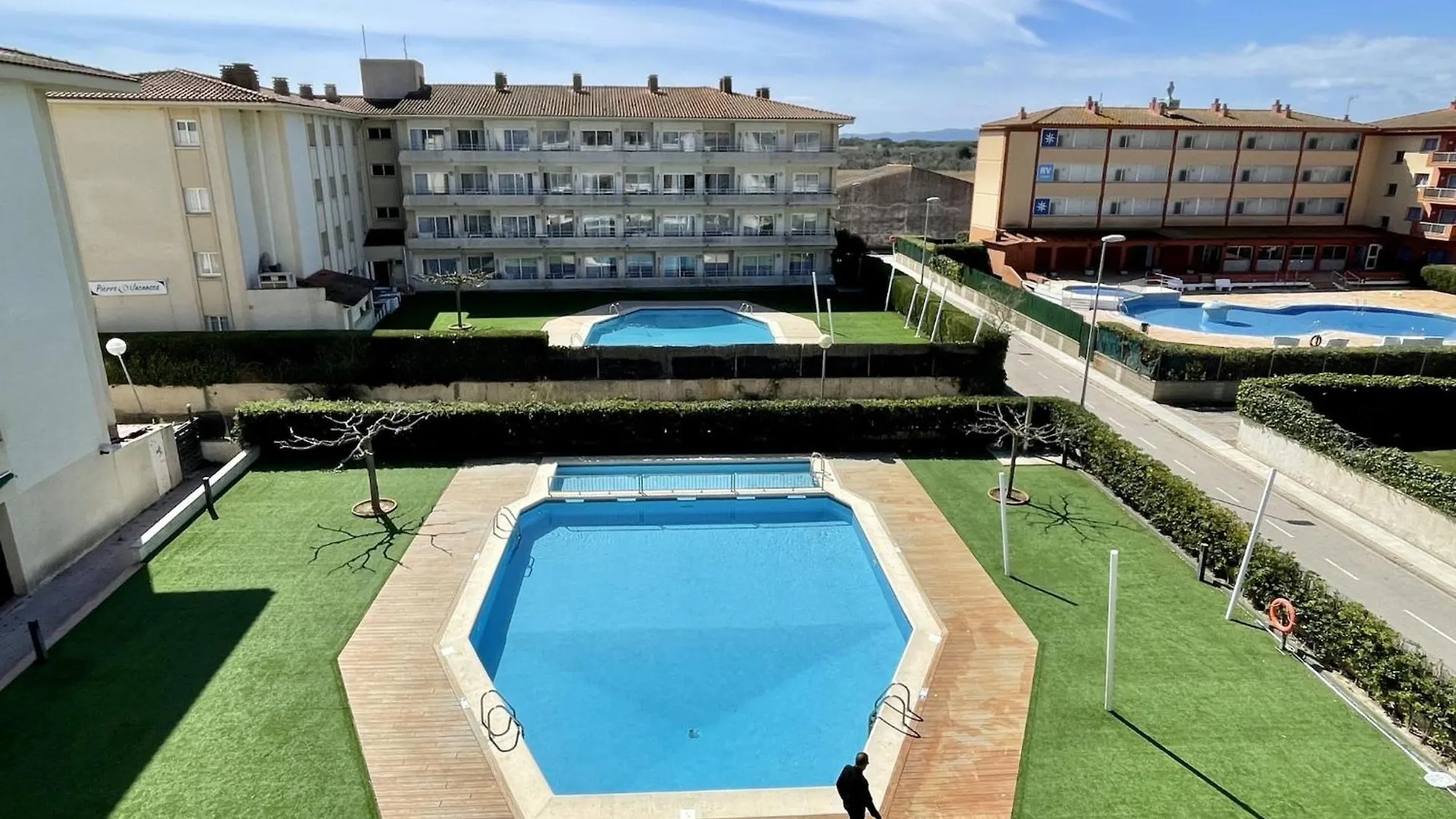 Festastar 406 Apartment レスタルティット