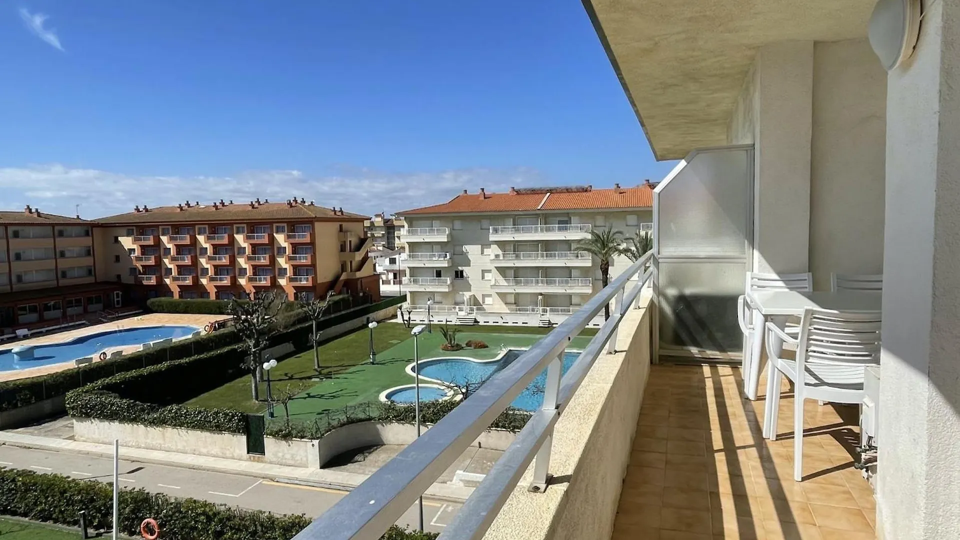 Festastar 406 Apartment レスタルティット